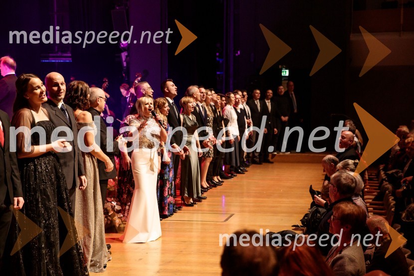  Nuša Derenda, pevka30. Gala koncert Radia Ognjišče