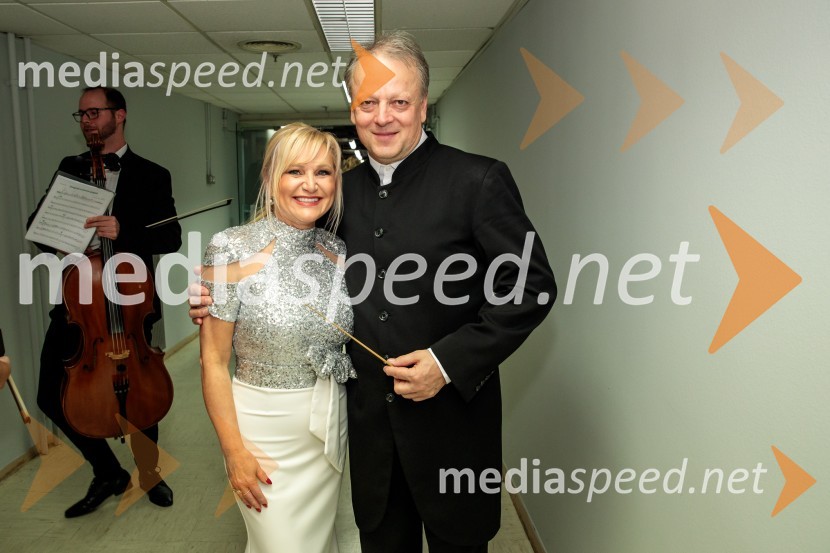  Nuša Derenda, pevka;  ... 30. Gala koncert Radia Ognjišče