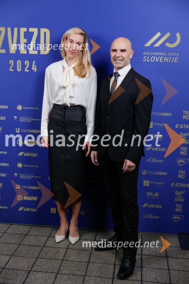  Laura Šimenc Kramar, kolesarka;  Pavel Marđonović, predsednik kolesarske zveze SlovenijaVečer zvezd: Kolesar leta 2024 je Tadej Pogačar