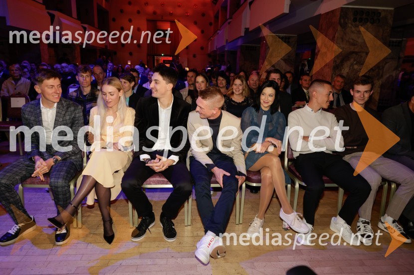  Tadej Pogačar, kolesar;  Urška Žigart, kolesarka;  Matic Žumer, kolesar;  ... ;  ... ;  Nejc Peterlin, kolesar;  Jakob Omrzel, kolesarVečer zvezd: Kolesar leta 2024 je Tadej Pogačar