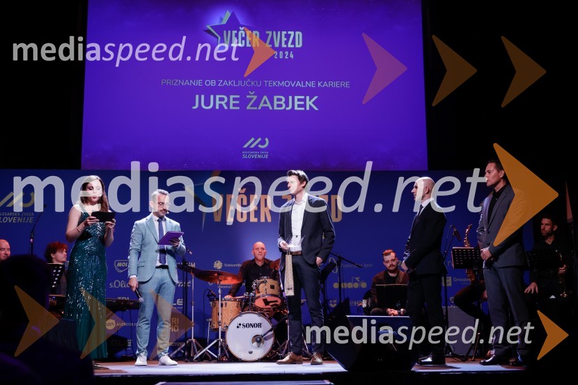  Flora Ema Lotrič, pevka;  Jože Robežnik,  televizijski voditelj;  Jure Žabjek, gorski kolesar;  Pavel Marđonović, predsednik kolesarske zveze Slovenija;  ... Večer zvezd: Kolesar leta 2024 je Tadej Pogačar
