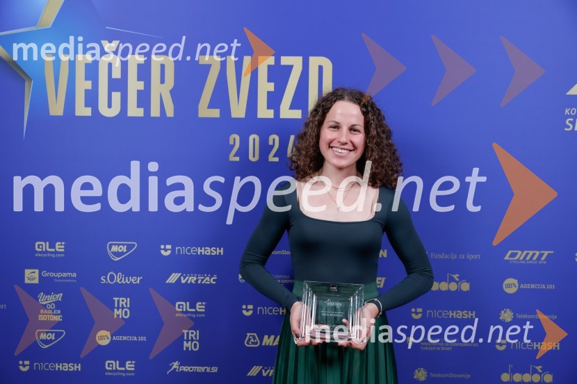  Nika Bobnar, kolesarkaVečer zvezd: Kolesar leta 2024 je Tadej Pogačar