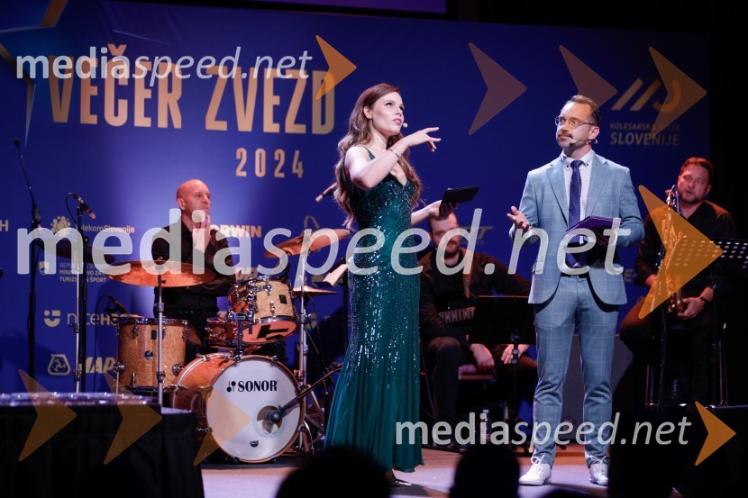  Flora Ema Lotrič, pevka;  Jože Robežnik,  televizijski voditeljVečer zvezd: Kolesar leta 2024 je Tadej Pogačar