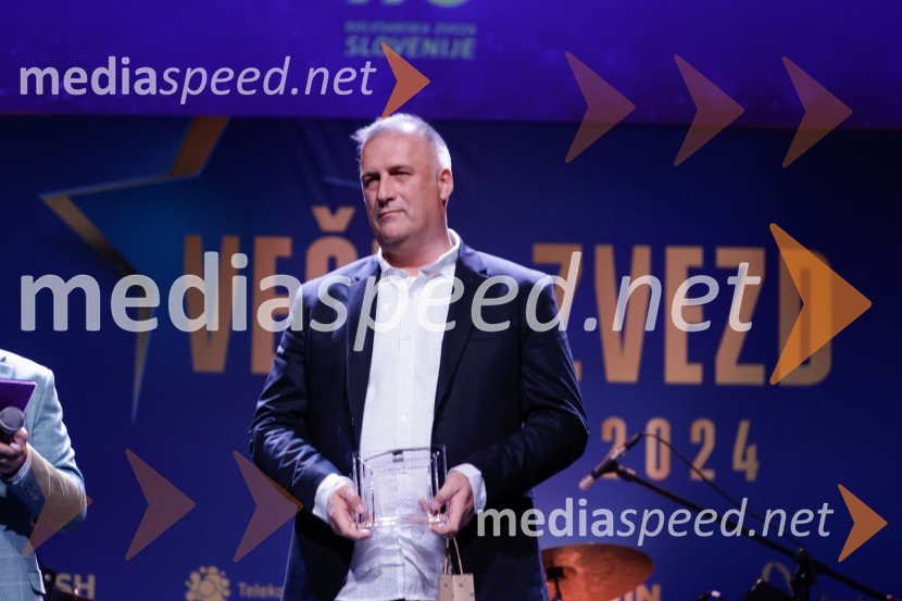  Frane KranjecVečer zvezd: Kolesar leta 2024 je Tadej Pogačar