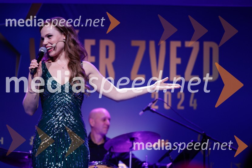  Flora Ema Lotrič, pevkaVečer zvezd: Kolesar leta 2024 je Tadej Pogačar