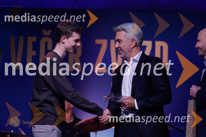  Jakob Omrzel, kolesar;  Marko Arsenovič, managing director, s.Oliver Slovenia & CroatiaVečer zvezd: Kolesar leta 2024 je Tadej Pogačar