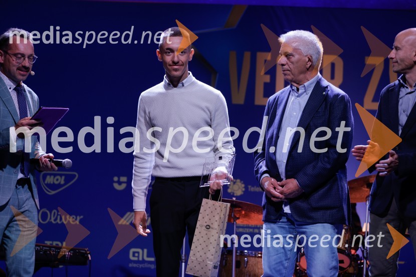  Jože Robežnik,  televizijski voditelj;  Nejc Peterlin, kolesar;  ... ;  ... Večer zvezd: Kolesar leta 2024 je Tadej Pogačar