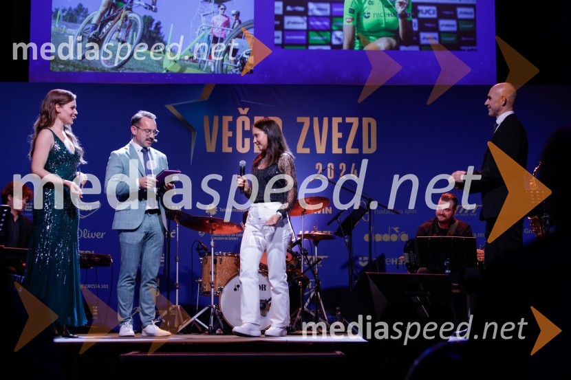  Flora Ema Lotrič, pevka;  Jože Robežnik,  televizijski voditelj;  Maruša Tereza Šerkezi, gorska kolesarka;  Pavel Marđonović, predsednik kolesarske zveze SlovenijaVečer zvezd: Kolesar leta 2024 je Tadej Pogačar