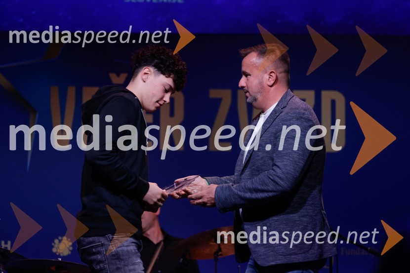  Ažbe Kalinšek, kolesar;  ... Večer zvezd: Kolesar leta 2024 je Tadej Pogačar