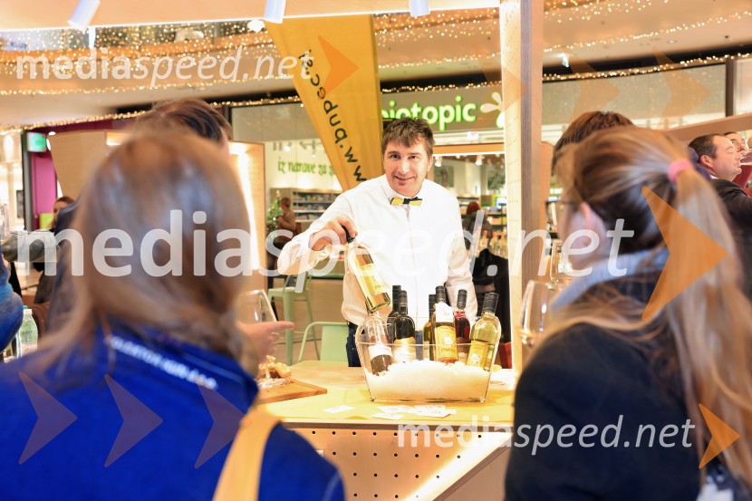  Sandi  Fleisinger, Kmetija FleisingerPubeci 2024 v centru Aleja Ljubljana