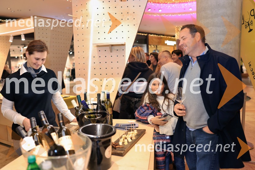  Sabina Horvat Goropevšek, Vino Horvat;  ... ;  ... Pubeci 2024 v centru Aleja Ljubljana