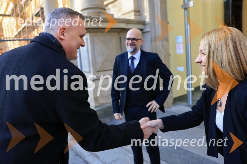 mag. Bojan Kumer, minister, Ministerstvo za okolje, podnebje in energijo, RS; prof. dr. Dean Korošak,  prorektor za znanstvenoraziskovalno dejavnost Univerze v Mariboru;  ... Strateška energetska konferenca Univerze v Mariboru