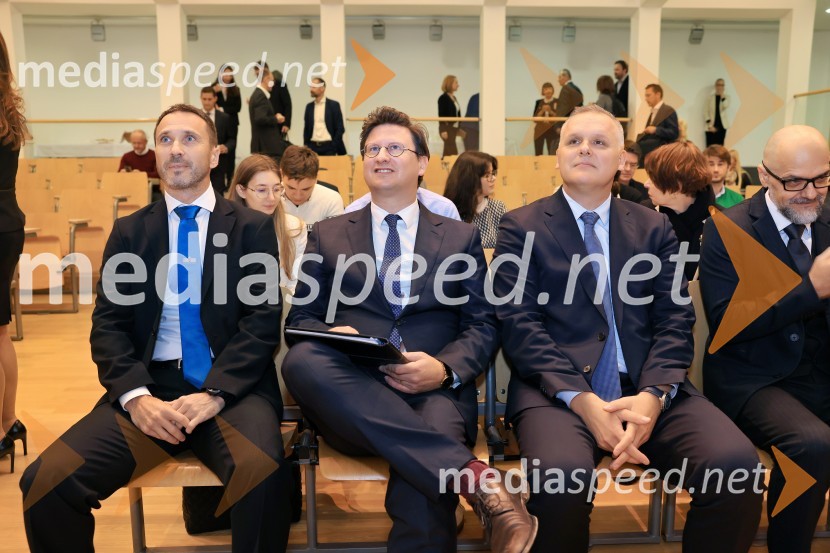 prof. dr.  Aleš Ferčič, prodekan za kakovost, kadre in razvoj Pravne fakultete Univerze v Mariboru;  Damjan Kukovec, sodnik, Splošno sodišče Evropske unije, SEU; mag. Bojan Kumer, minister, Ministerstvo za okolje, podnebje in energijo, RS; prof. dr. Dean Korošak,  prorektor za znanstvenoraziskovalno dejavnost Univerze v MariboruStrateška energetska konferenca Univerze v Mariboru