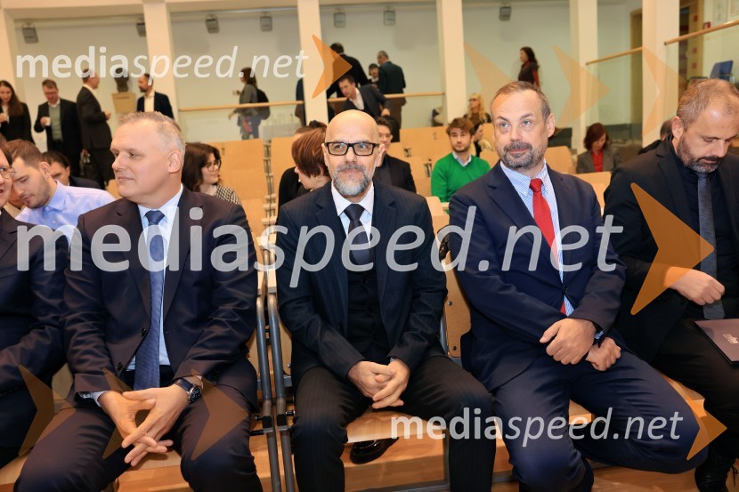 mag. Bojan Kumer, minister, Ministerstvo za okolje, podnebje in energijo, RS; prof. dr. Dean Korošak,  prorektor za znanstvenoraziskovalno dejavnost Univerze v Mariboru;  Tomaž Keresteš, dekan, Pravna fakulteta MariborStrateška energetska konferenca Univerze v Mariboru