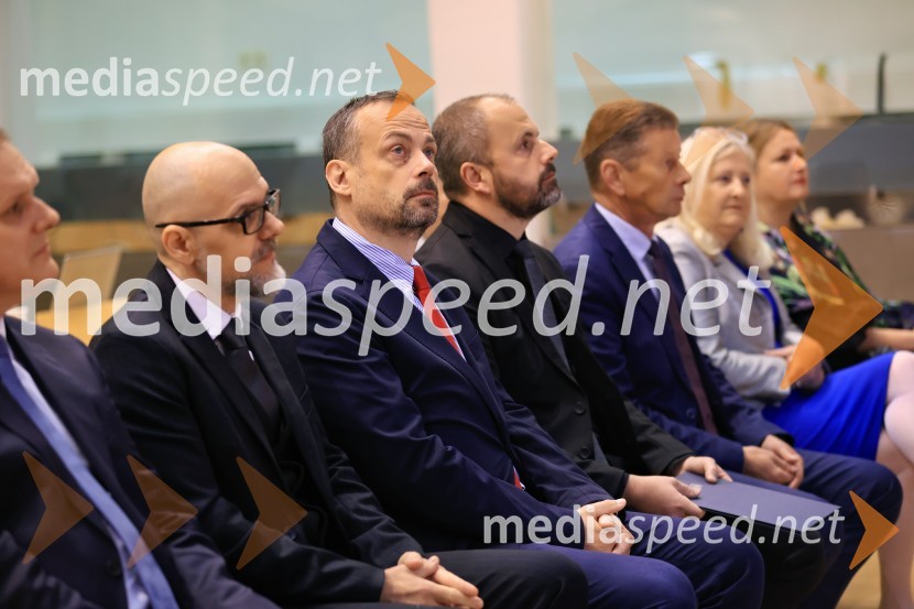 prof. dr. Dean Korošak,  prorektor za znanstvenoraziskovalno dejavnost Univerze v Mariboru; prof. dr.  Tomaž  Keresteš, dekan za izobraževalno dejavnost PF Maribor; prof. dr. Miralem  Hadžiselimović, Prorektor za infrastrukturo Univerze v MariboruStrateška energetska konferenca Univerze v Mariboru