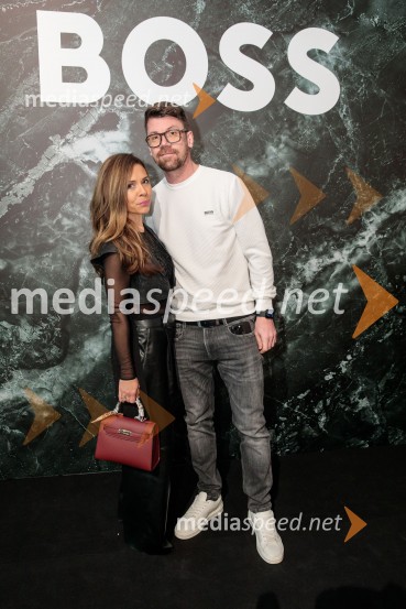  Viktorija Radojević Mavrič, direktorica marketinga in razvoja Mercator d.d.;  Domen  Mavrič, Agencija AVIOtvoritev prenovljene Boss trgovine v Emporiumu