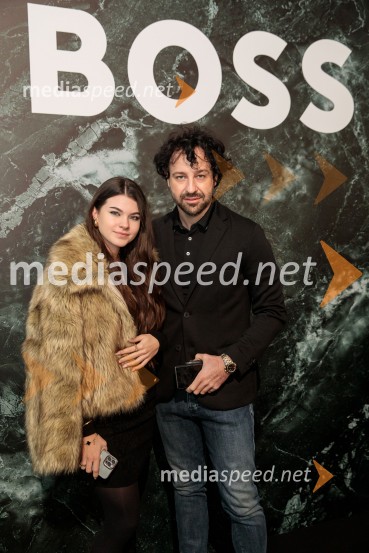  Alja Felicijan;  Gašper Sedminek, frizerOtvoritev prenovljene Boss trgovine v Emporiumu