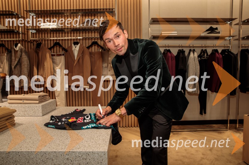  Primož Roglič, kolesarOtvoritev prenovljene Boss trgovine v Emporiumu