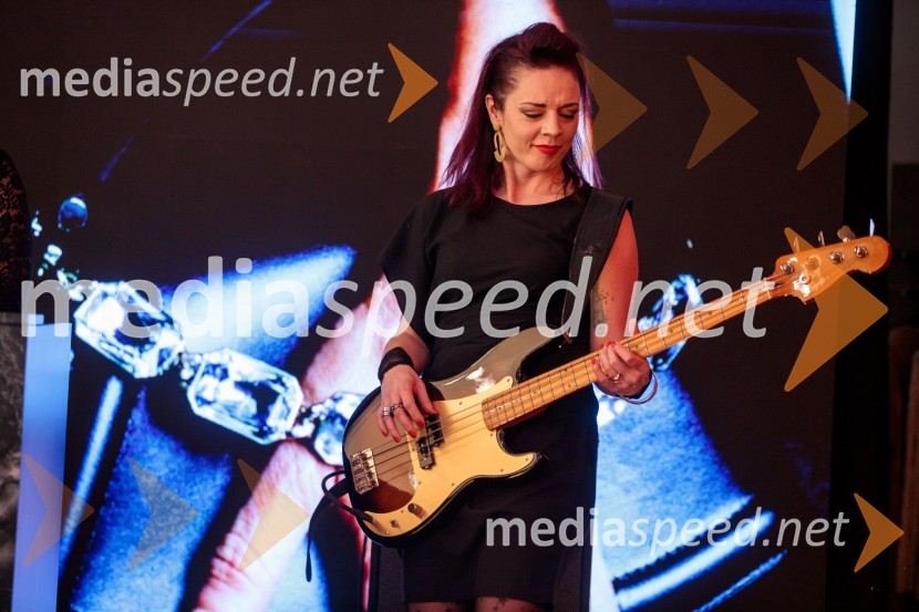  Slavica Tucakov, glasbenicaOtvoritev prenovljene Boss trgovine v Emporiumu