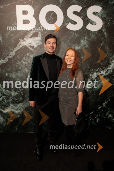  Primož Roglič, kolesar;  Regina Kogoj, pevkaOtvoritev prenovljene Boss trgovine v Emporiumu