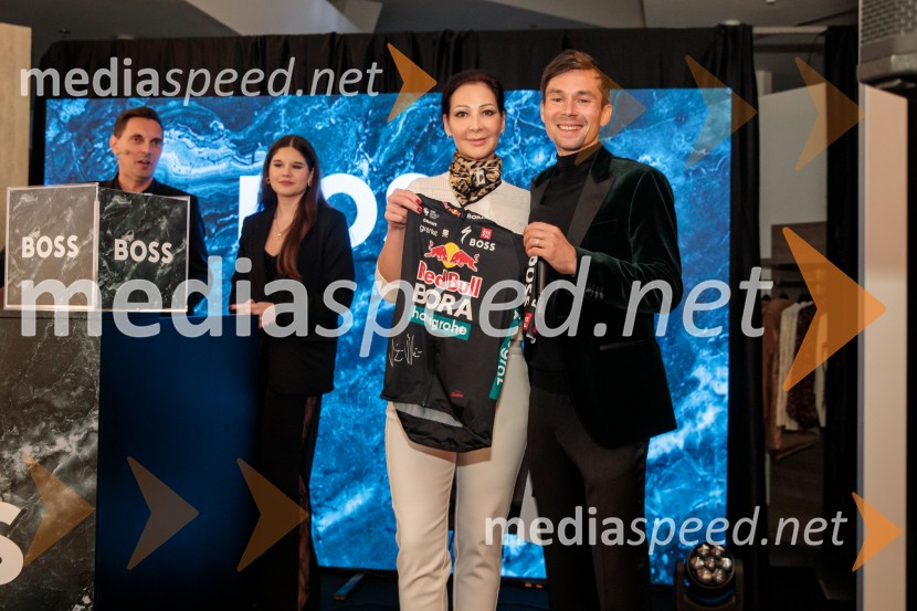  ... ;  Primož Roglič, kolesarOtvoritev prenovljene Boss trgovine v Emporiumu