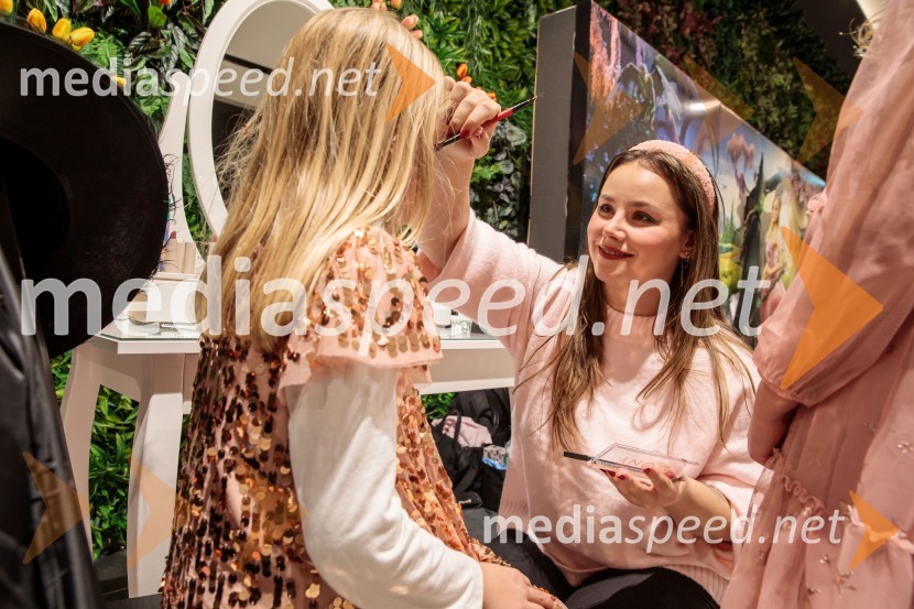  Lucija Krajnik, maskerkaŽlehtnoba, premiera v Cineplexx Ljubljana