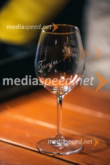 Vinska pot v rovih pod starim Kranjem 2024, petek