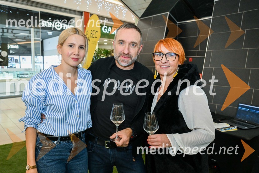  Natalija Cvetko, Mediaspeed d.o.o.;  Borut  Cvetko, kreativni direktor, Mediaspeed d.o.o.;  Nena Horvat, vodja marketinga Citycenter CeljePubec v Citycentru Celje