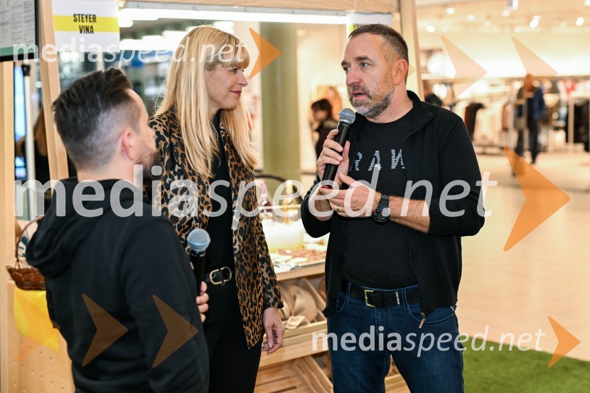  Darja Lesjak, center manager, Citycenter Celje;  Borut  Cvetko, kreativni direktor, Mediaspeed d.o.o.Pubec v Citycentru Celje