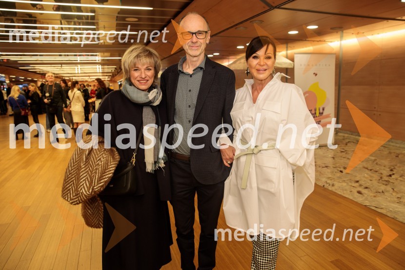  Romana Krajnčan, pevka;  Lojze Krajnčan, dirigent Big Band RTV Slovenija;  Miša Molk, televizijska voditeljica in urednica35. LIFFe, zaključek festivala