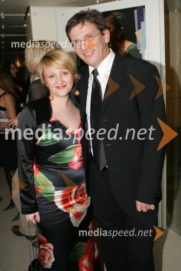 Urša Drofenik, modna kreatorka in Stane Cencelj, direktor Radia HITViktorji 2005