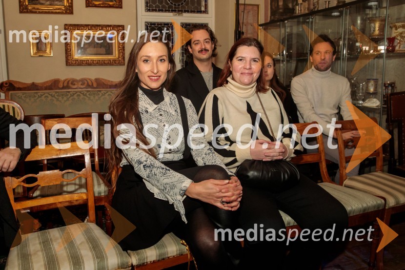  Gaja Višnar, igralka;  Teja Pelko, novinarkaZgodbe iz Odese / Zgodba o mojem golobnjaku, premiera v Mini teatru