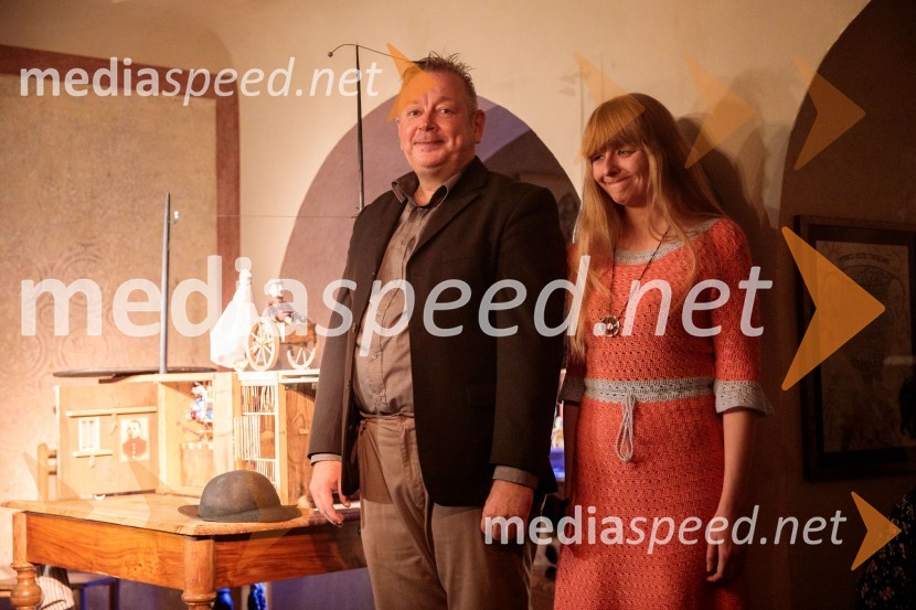  Robert Waltl, direktor, Mini teater;  Sara ŠpelecZgodbe iz Odese / Zgodba o mojem golobnjaku, premiera v Mini teatru