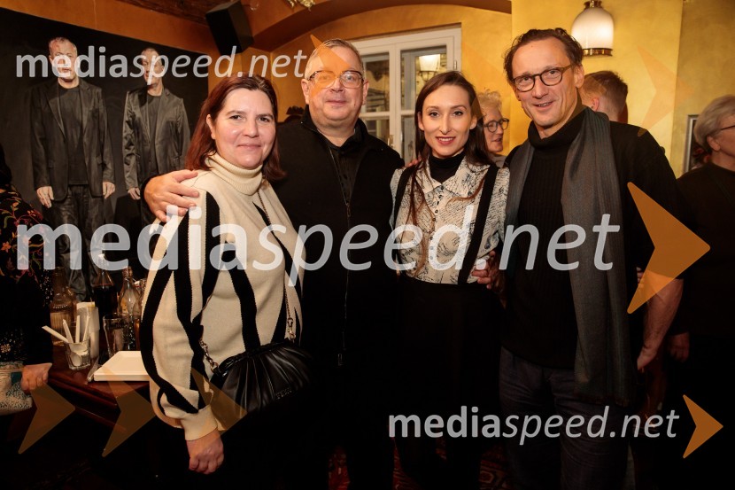  Teja Pelko, novinarka;  Robert Waltl, direktor, Mini teater;  Gaja Višnar, igralka;  Marko  Mandić, igralecZgodbe iz Odese / Zgodba o mojem golobnjaku, premiera v Mini teatru