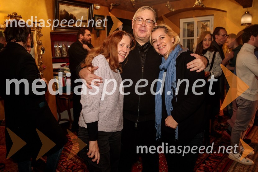  Barbara Vidovič, igralka;  Robert Waltl, direktor, Mini teater;  Karin Komljanec, igralkaZgodbe iz Odese / Zgodba o mojem golobnjaku, premiera v Mini teatru