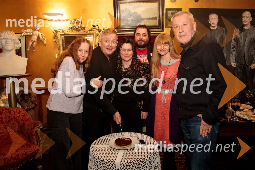  Barbara Vidovič, igralka;  Robert Waltl, direktor, Mini teater;  Radka Mizerová, scenaristka;  Robert Smolík, režiser;  Sara Špelec;  Ivica Buljan, režiserZgodbe iz Odese / Zgodba o mojem golobnjaku, premiera v Mini teatru