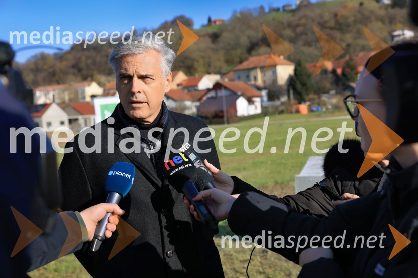  Črtomir Remec, direktor Stanovanjskega skladaTemeljni kamen za prihodnost, Lendava dobiva nova stanovanja