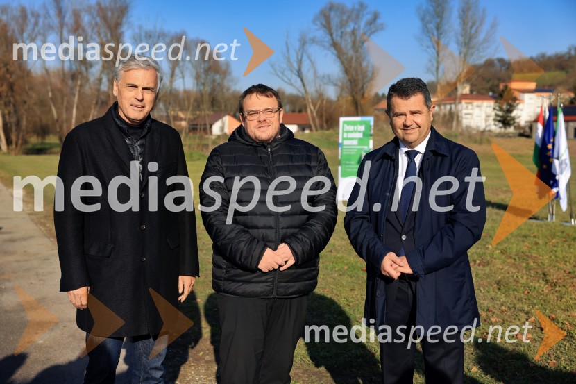  Črtomir Remec, direktor Stanovanjskega sklada;  Simon Maljevac, Minister za solidarno prihodnost;  Janez Magyar, župan, Občina LendavaTemeljni kamen za prihodnost, Lendava dobiva nova stanovanja