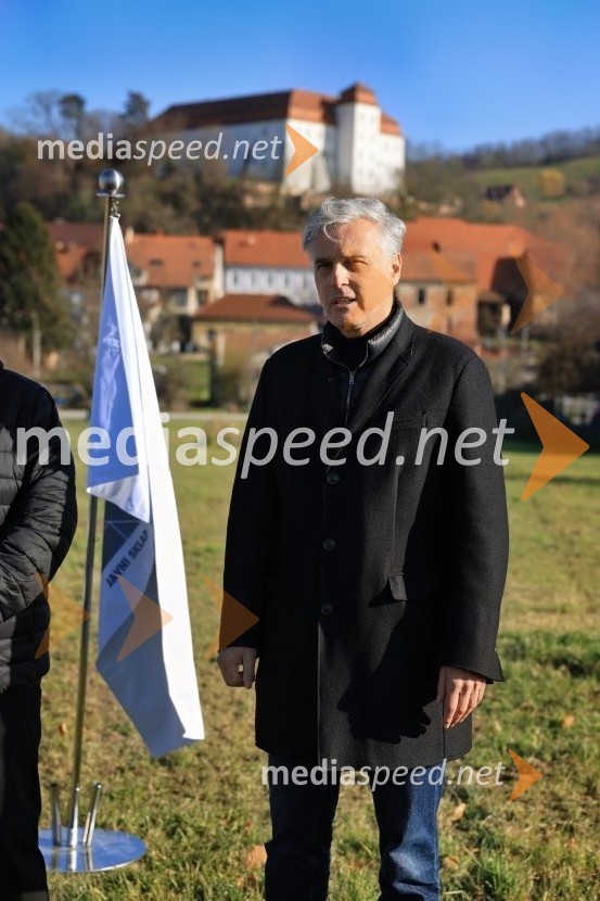  Črtomir Remec, direktor Stanovanjskega skladaTemeljni kamen za prihodnost, Lendava dobiva nova stanovanja