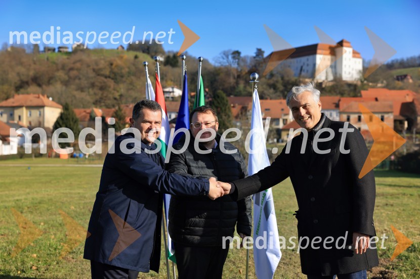  Simon Maljevac, Minister za solidarno prihodnost;  Simon Maljevac, Minister za solidarno prihodnost;  Črtomir Remec, direktor Stanovanjskega skladaTemeljni kamen za prihodnost, Lendava dobiva nova stanovanja