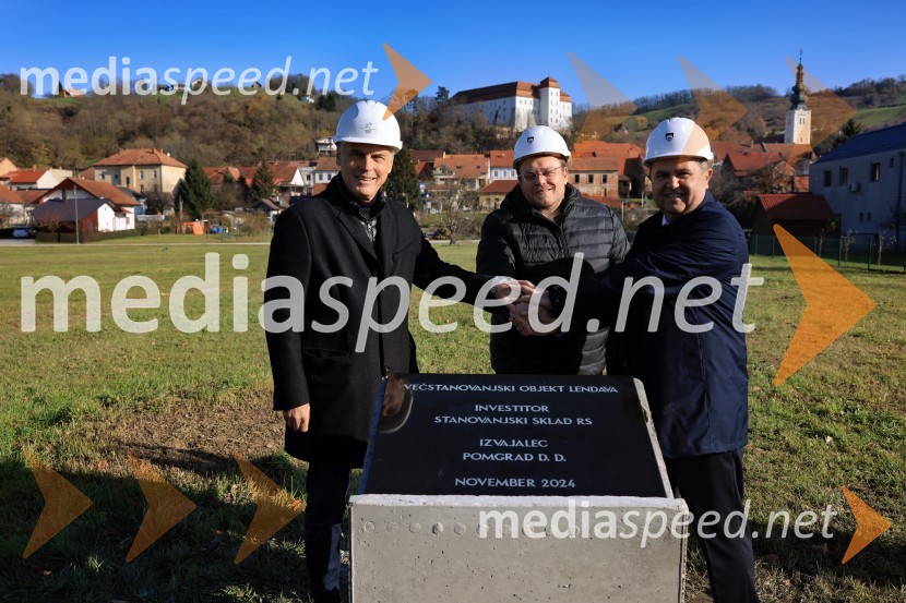  Črtomir Remec, direktor Stanovanjskega sklada;  Simon Maljevac, Minister za solidarno prihodnost;  Janez Magyar, župan, Občina LendavaTemeljni kamen za prihodnost, Lendava dobiva nova stanovanja
