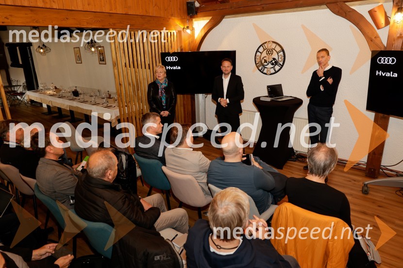  Sabrina Pečelin, vodja odnosov z javnostmi pri Porsche Slovenija d.o.o.;  Franci Bolta, direktor znamke Audi pri podjetju Porsche Slovenija d.o.o.;  ... Novi Audi A5, slovenska predstavitev