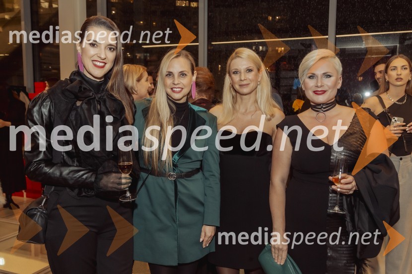  Alenka  Husič, pevka, skupina Bepop;  Tinkara Fortuna, skupina Bepop;  Tjaša  Železnik, igralka;  Ana  Praznik, voditeljica, pevka BepopElle Style Awards 2024