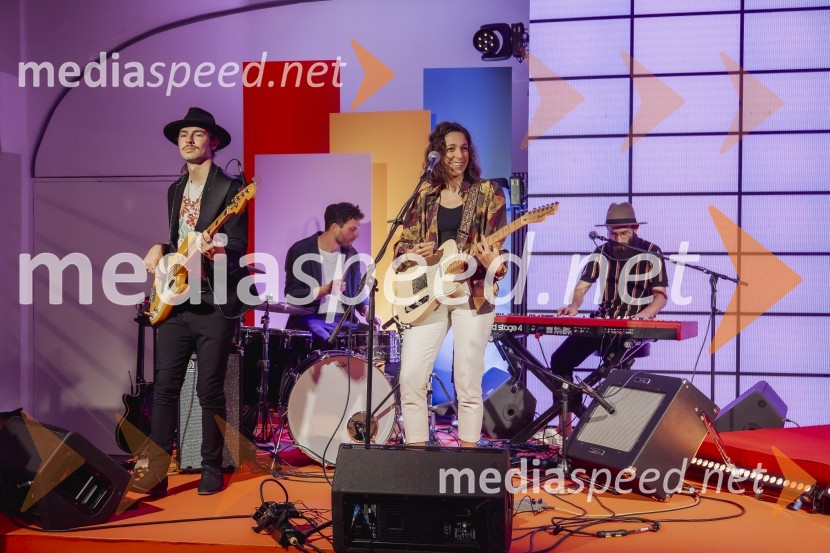  ... ;  Maša Bogataj, glasbenicaElle Style Awards 2024