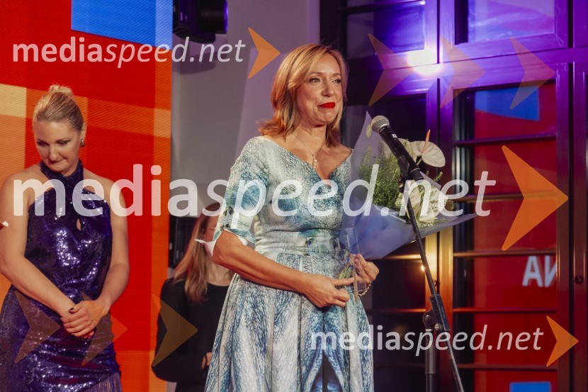 mag. Ladeja Godina Košir, voditeljica platforme Circular Change, sopredsedujoča AmCham Komisiji za krožno gospodarstvo in delitveno ekonomijoElle Style Awards 2024