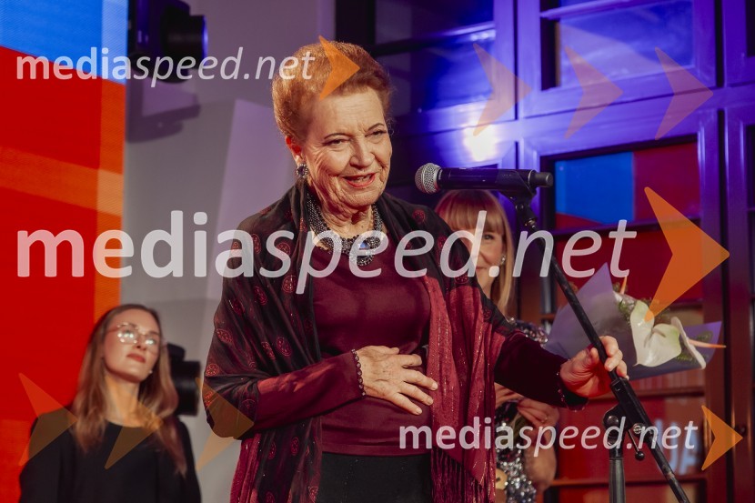  Elza Budau, slovenska tekstopiska, pesnica in pisateljicaElle Style Awards 2024