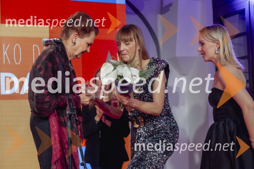  Elza Budau, slovenska tekstopiska, pesnica in pisateljica;  Petra Windschnurer, urednica mode in lepote, Elle;  Ajda Gregorc,  izvršna urednica Elle Slovenija in vodja dogodkov na Adria Media LjubljanaElle Style Awards 2024