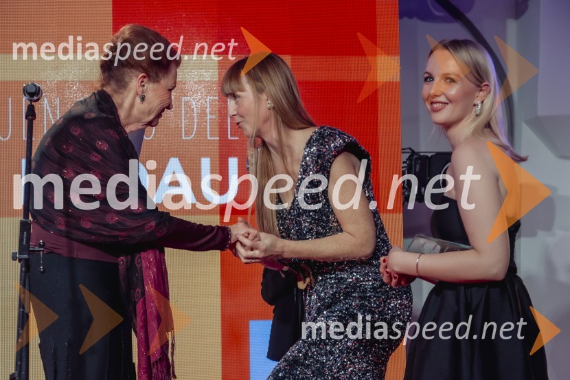  Elza Budau, slovenska tekstopiska, pesnica in pisateljica;  Petra Windschnurer, urednica mode in lepote, Elle;  Ajda Gregorc,  izvršna urednica Elle Slovenija in vodja dogodkov na Adria Media LjubljanaElle Style Awards 2024