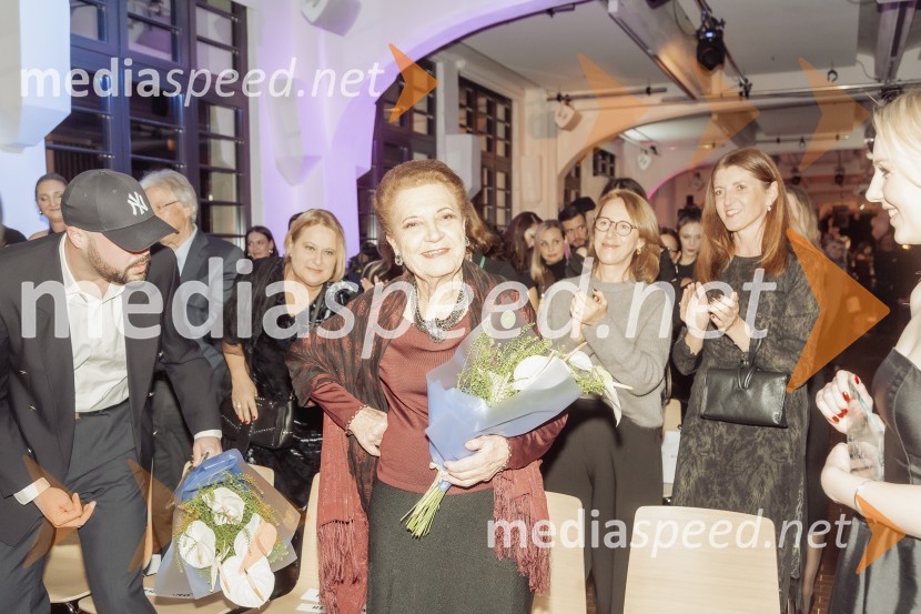  Elza Budau, slovenska tekstopiska, pesnica in pisateljicaElle Style Awards 2024