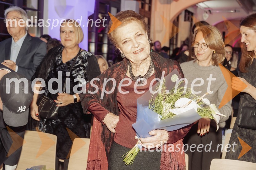  Elza Budau, slovenska tekstopiska, pesnica in pisateljicaElle Style Awards 2024